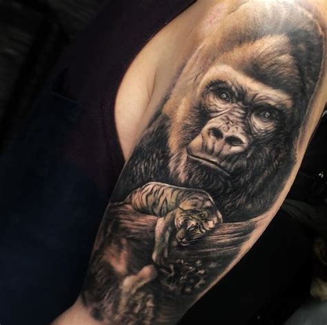 tattoo gorilla|The Gorilla Tattoo Meaning: What This Powerful。